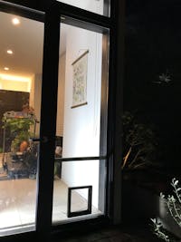 Y様 窓ガラス ペットドア