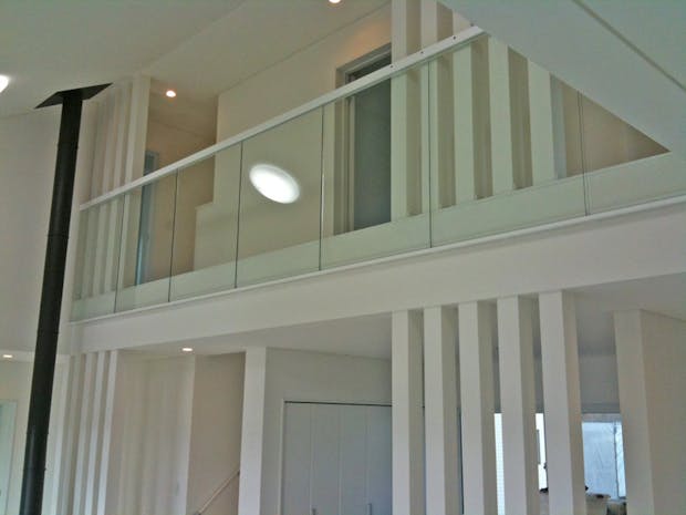 K 様 吹き抜け手摺りガラス