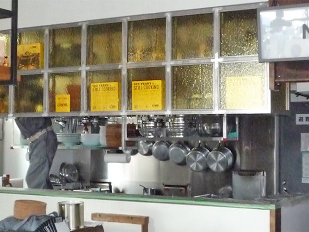 K様 飲食店吊り戸棚のガラス