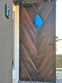 H.D様 玄関ドアの小窓