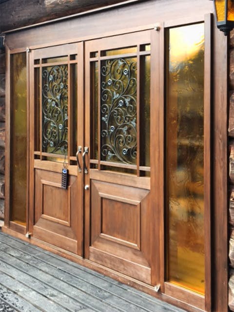 玄関ドアにアンティークなデザインガラスを使用した事例 オーダーガラス板 Com 玄関ドアにアンティークなデザインガラスを使用した事例 オーダーガラス板 Com