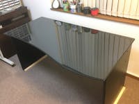 デスクの天板ガラス