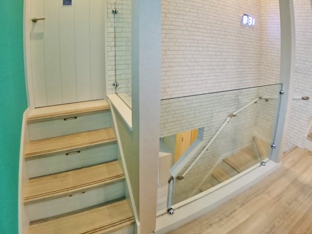 M.H様  階段横廊下手摺り代わり(落下防止)