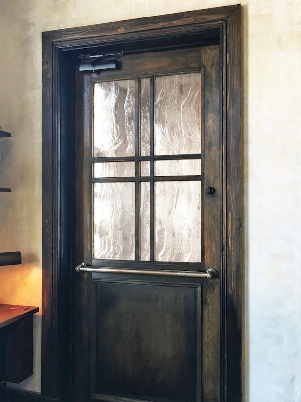 店舗ドアのガラス