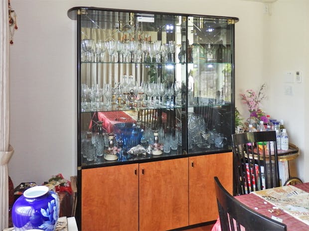 食器棚のガラス扉