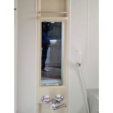 建築工房P様 浴室鏡の交換